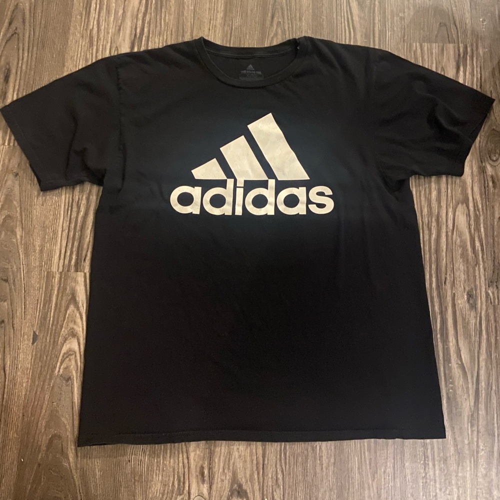 Adidas T-Shirt